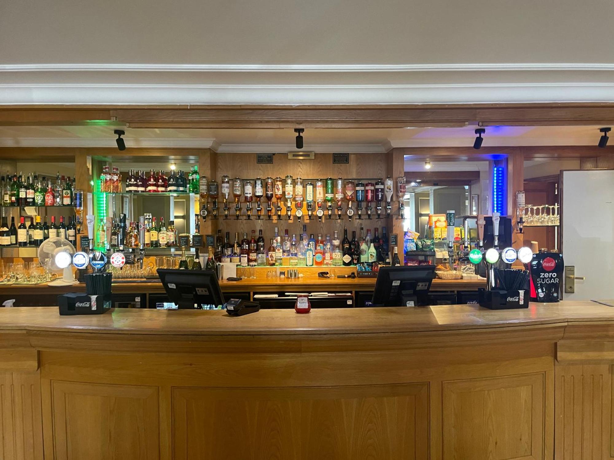 Airport Inn & Spa Manchester Wilmslow Eksteriør bilde