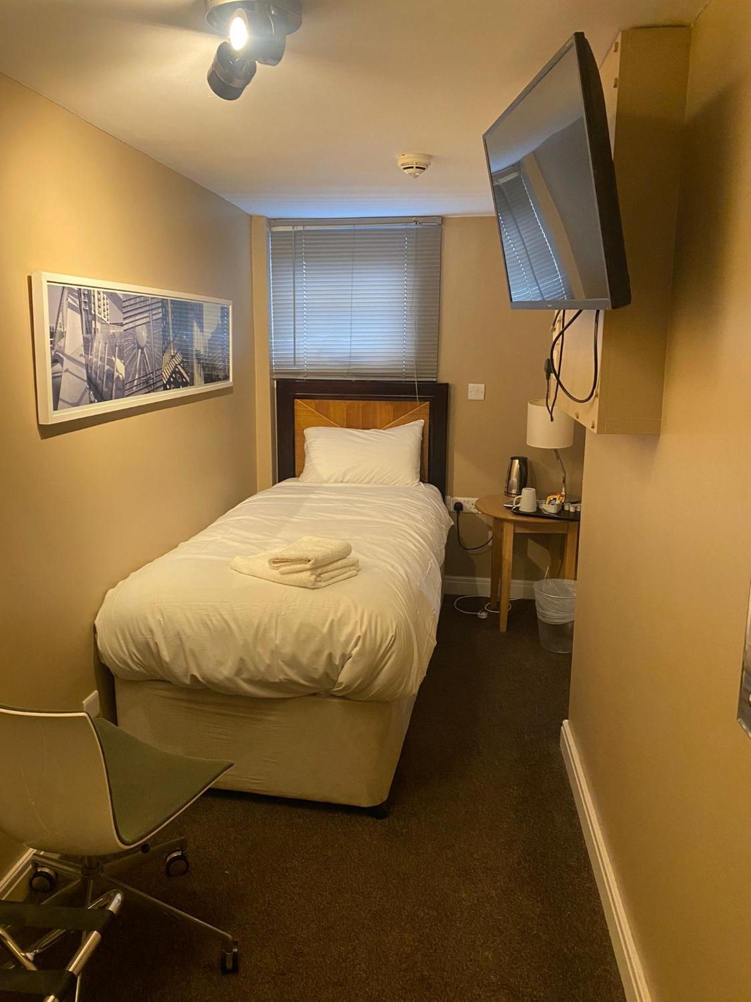 Airport Inn & Spa Manchester Wilmslow Eksteriør bilde