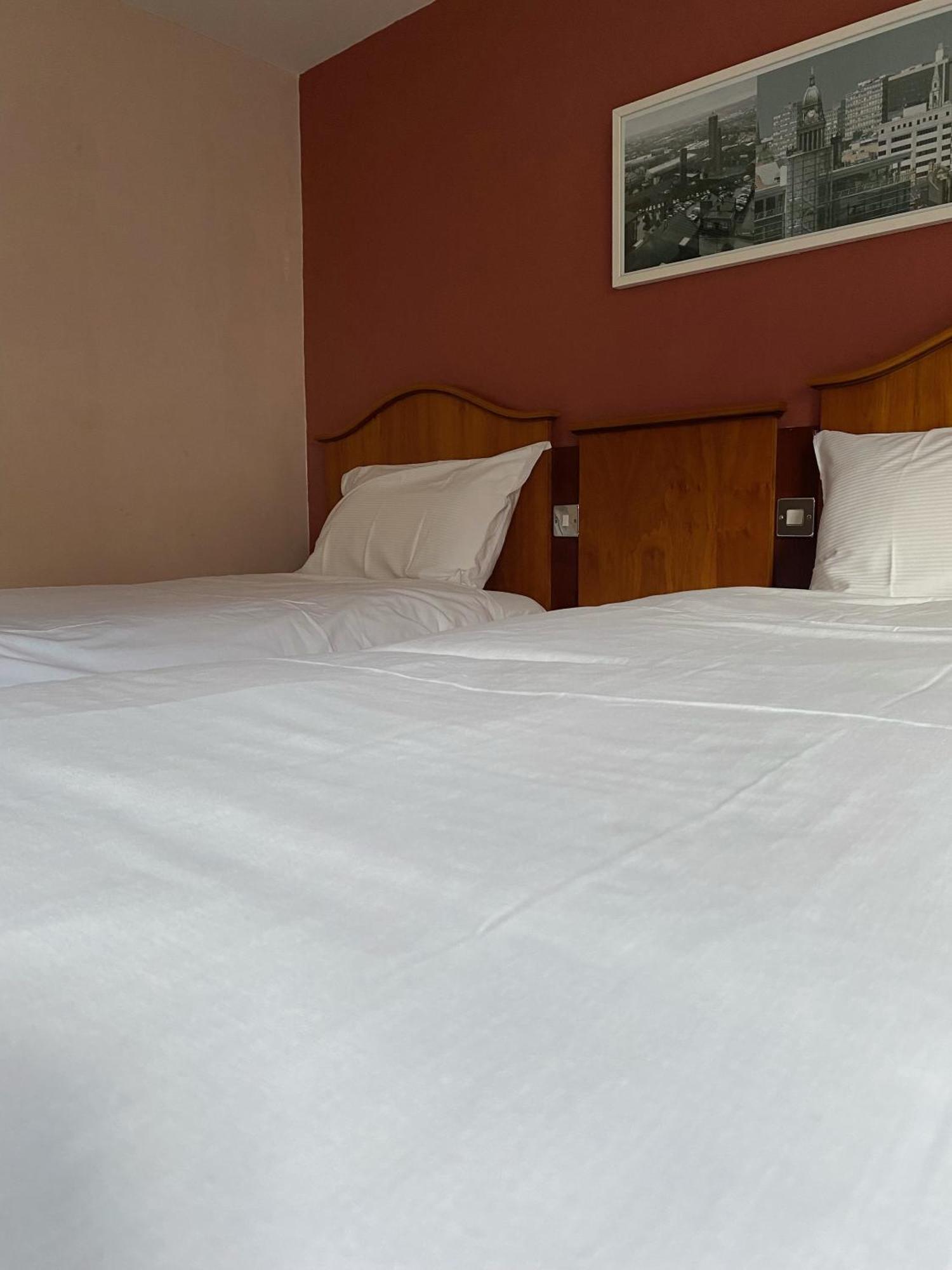 Airport Inn & Spa Manchester Wilmslow Eksteriør bilde